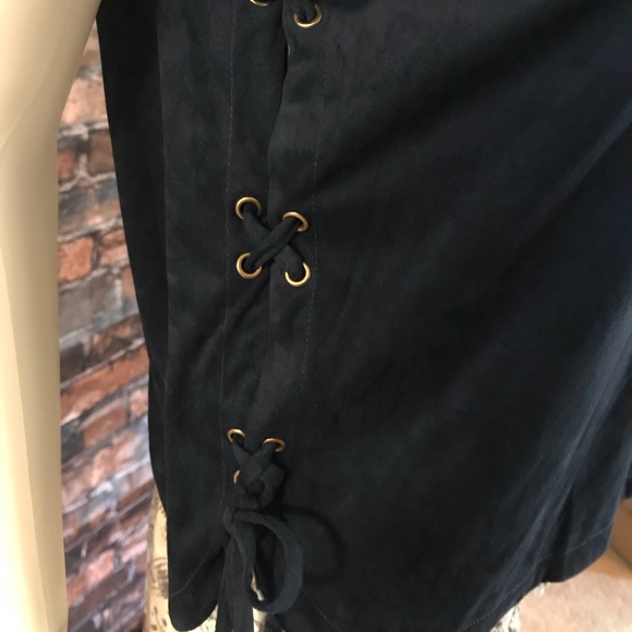 ASOS Influence Navy Velvet Top - Picture 4 of 6